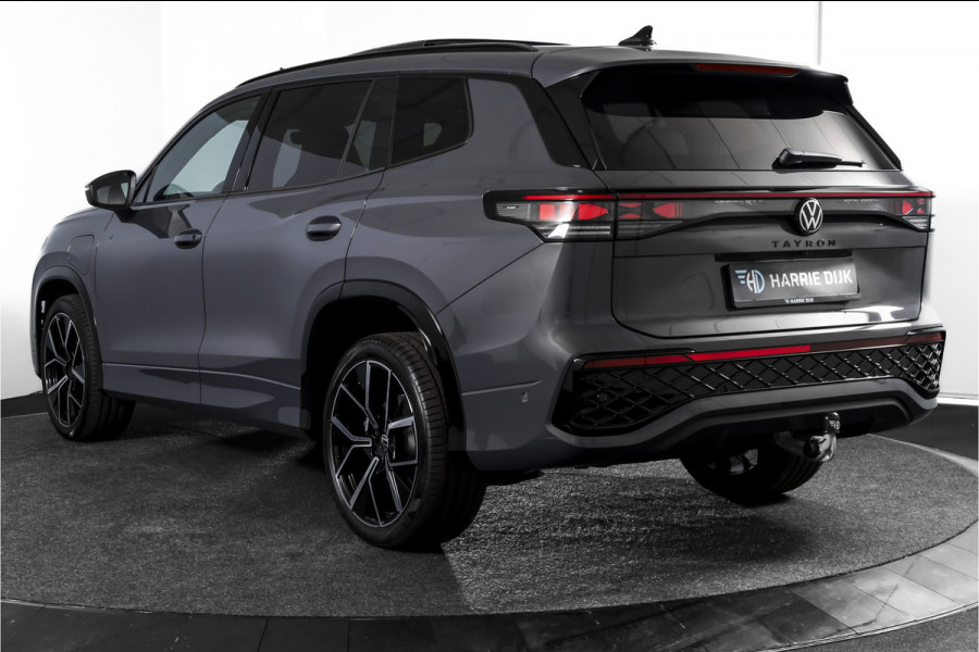 Volkswagen Tayron 1.5 eHybrid 272 PK R-Line | Black Style Pakket | S/K-Panodak | Elek. Trekhaak | Dig. Cockpit | Adapt. Cruise | Stoel-+Stuurverw. | Camera | App. Connect | ECC | Elek. Klep | LM 20" | 5958
