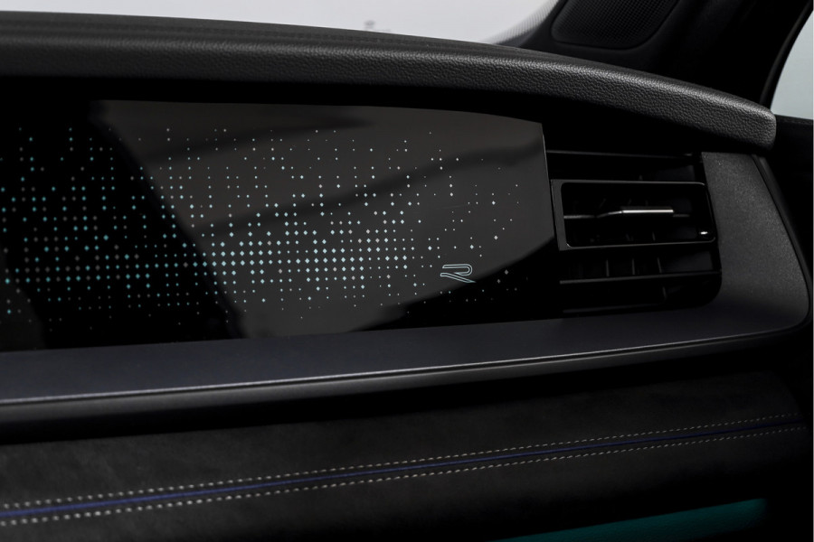 Volkswagen Tayron 1.5 eHybrid 272 PK R-Line | Black Style Pakket | S/K-Panodak | Elek. Trekhaak | Dig. Cockpit | Adapt. Cruise | Stoel-+Stuurverw. | Camera | App. Connect | ECC | Elek. Klep | LM 20" | 5958