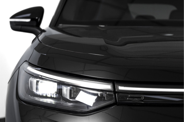 Volkswagen Tayron 1.5 eHybrid 272 PK R-Line | Black Style Pakket | S/K-Panodak | Elek. Trekhaak | Dig. Cockpit | Adapt. Cruise | Stoel-+Stuurverw. | Camera | App. Connect | ECC | Elek. Klep | LM 20" | 5958