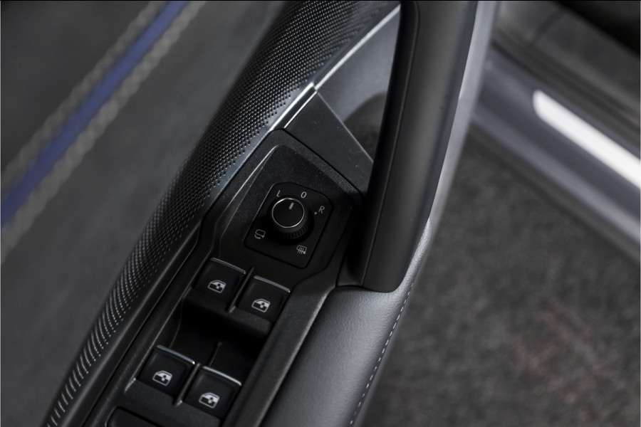 Volkswagen Tayron 1.5 eHybrid 272 PK R-Line | Black Style Pakket | S/K-Panodak | Elek. Trekhaak | Dig. Cockpit | Adapt. Cruise | Stoel-+Stuurverw. | Camera | App. Connect | ECC | Elek. Klep | LM 20" | 5958