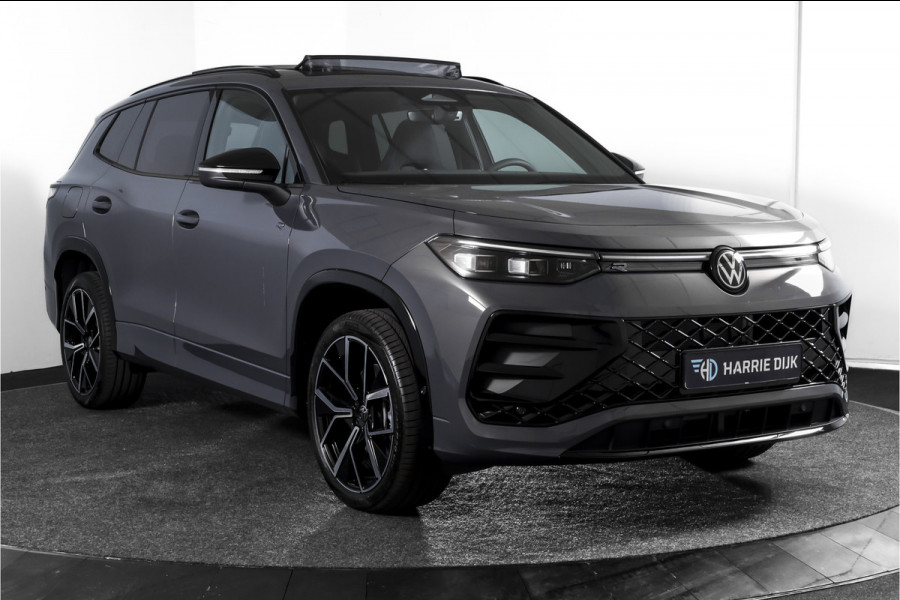 Volkswagen Tayron 1.5 eHybrid 272 PK R-Line | Black Style Pakket | S/K-Panodak | Elek. Trekhaak | Dig. Cockpit | Adapt. Cruise | Stoel-+Stuurverw. | Camera | App. Connect | ECC | Elek. Klep | LM 20" | 5958