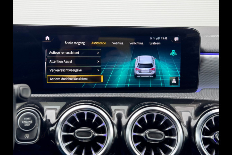 Mercedes-Benz A-Klasse 250 Premium Plus Memory/360/Pano