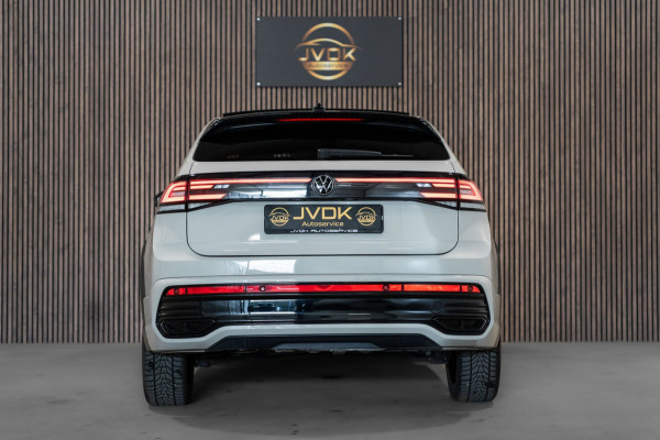 Volkswagen Taigo 1.5 TSI R-Line DSG PANO IQ CAMERA