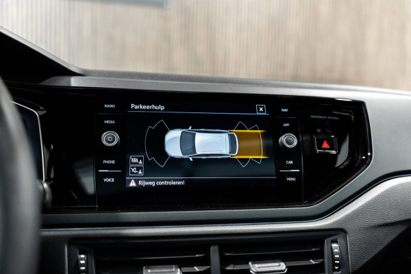 Volkswagen Taigo 1.5 TSI R-Line DSG PANO IQ CAMERA