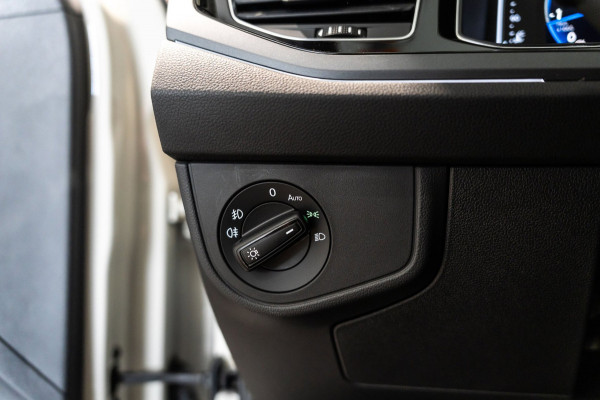 Volkswagen Taigo 1.5 TSI R-Line DSG PANO IQ CAMERA