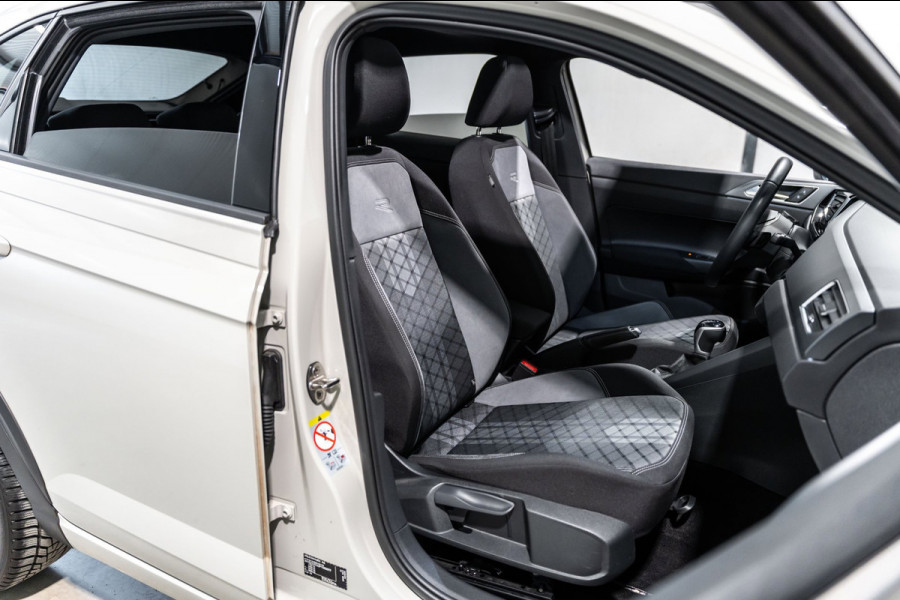 Volkswagen Taigo 1.5 TSI R-Line DSG PANO IQ CAMERA