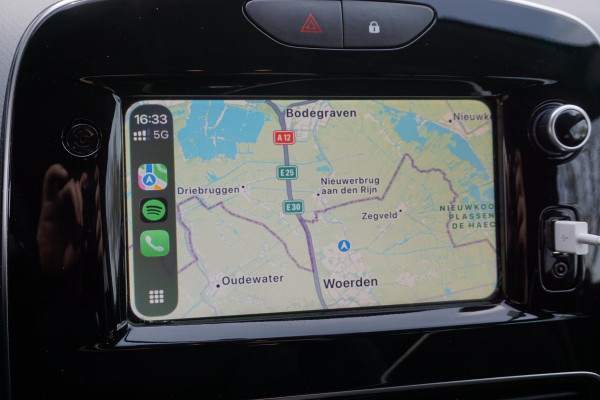 Renault Clio Estate 0.9 TCe Limited |CARPLAY |DEALER ONDERH.|TREKHAAK!