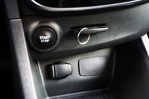 Renault Clio Estate 0.9 TCe Limited |CARPLAY |DEALER ONDERH.|TREKHAAK!