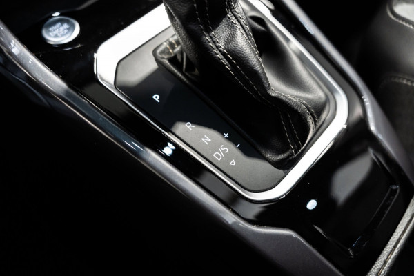 Volkswagen T-Roc 1.5 TSI 3x R-Line 2020 DSG LED PANO