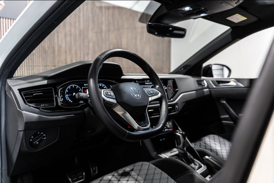 Volkswagen Taigo 1.0 TSI R-Line DSG PANO IQ BEATS