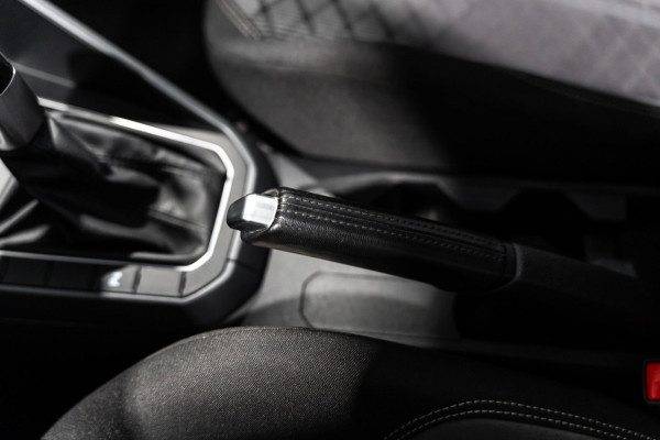 Volkswagen Taigo 1.0 TSI R-Line DSG PANO IQ BEATS