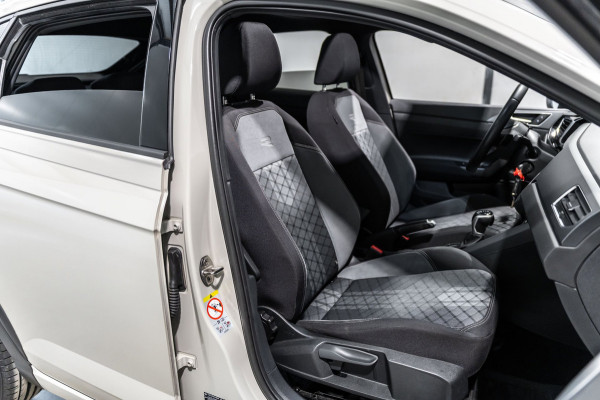 Volkswagen Taigo 1.0 TSI R-Line DSG PANO IQ BEATS