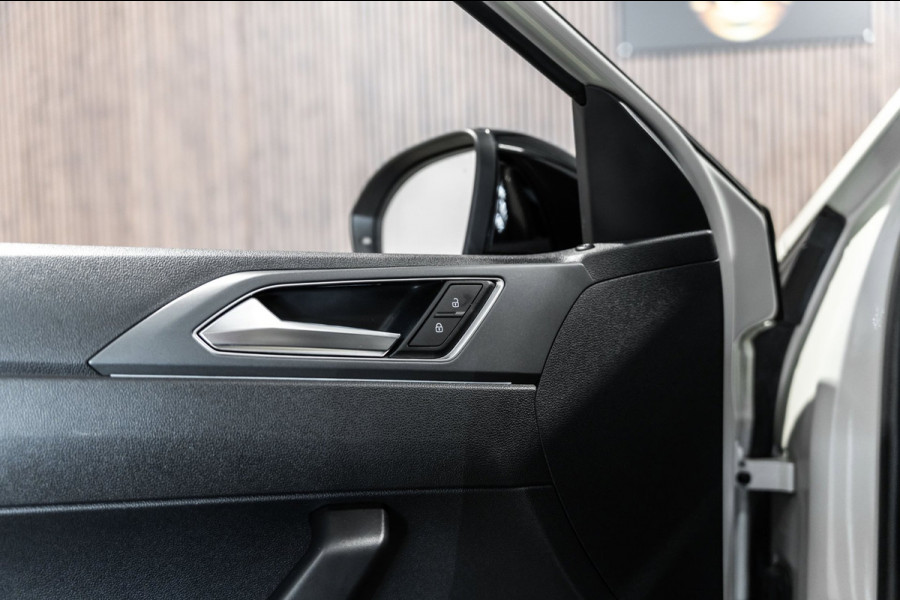 Volkswagen Taigo 1.0 TSI R-Line DSG PANO IQ BEATS