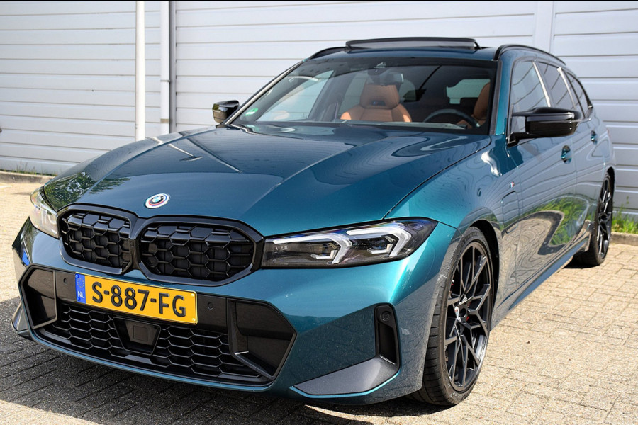 BMW 3 Serie Touring 330e*M-Pakket*Dak*Trekhaak*112Dkm**Keyless*2023*Boston Green*INDIVIDUAL*