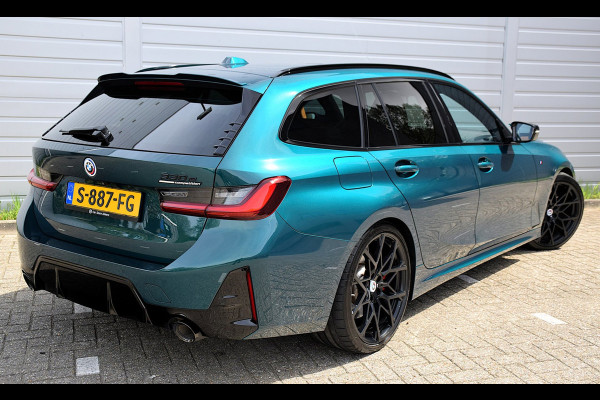BMW 3 Serie Touring 330e*M-Pakket*Dak*Trekhaak*112Dkm**Keyless*2023*Boston Green*INDIVIDUAL*
