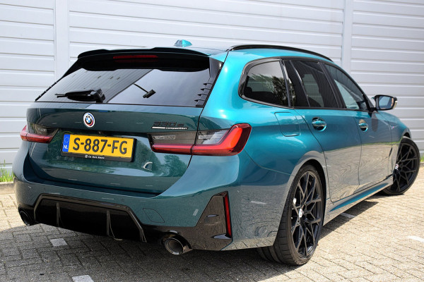 BMW 3 Serie Touring 330e*M-Pakket*Dak*Trekhaak*112Dkm**Keyless*2023*Boston Green*INDIVIDUAL*