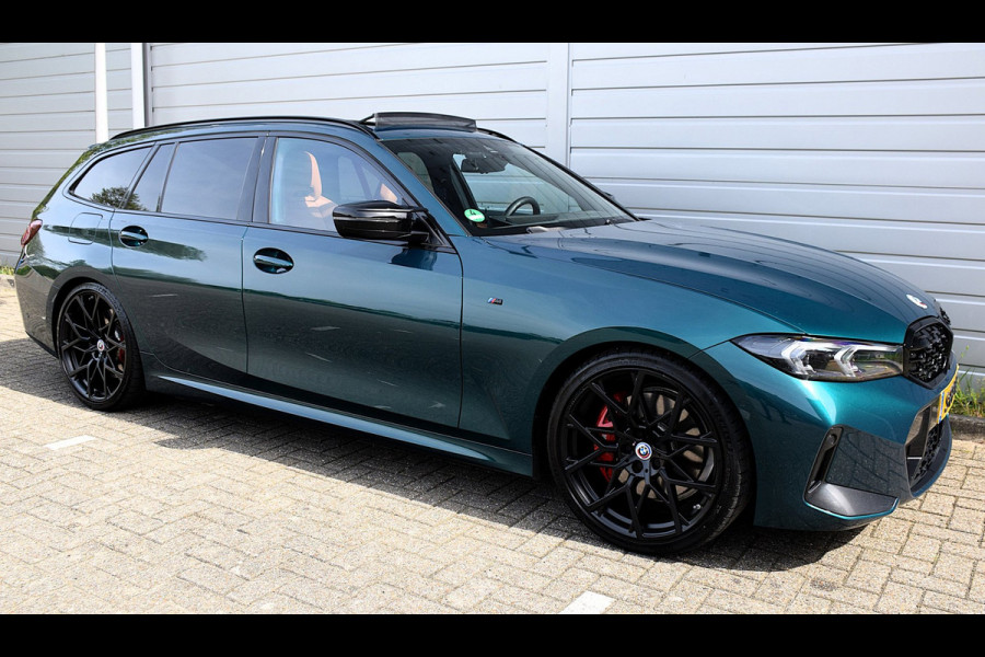 BMW 3 Serie Touring 330e*M-Pakket*Dak*Trekhaak*112Dkm**Keyless*2023*Boston Green*INDIVIDUAL*