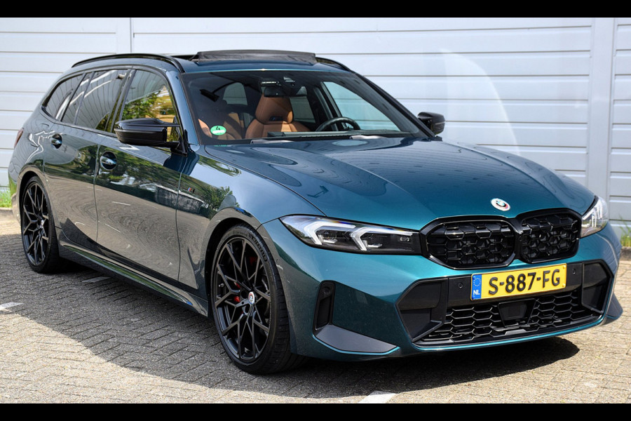 BMW 3 Serie Touring 330e*M-Pakket*Dak*Trekhaak*112Dkm**Keyless*2023*Boston Green*INDIVIDUAL*