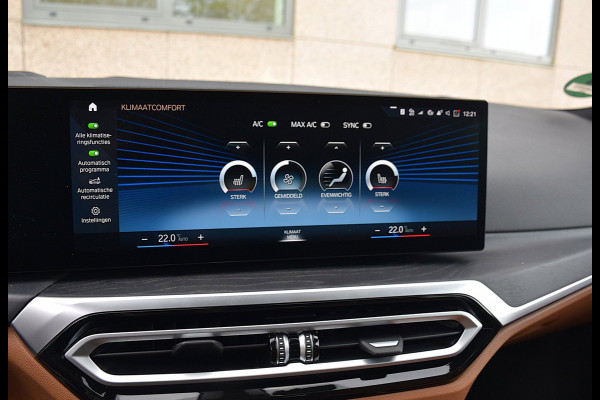 BMW 3 Serie Touring 330e*M-Pakket*Dak*Trekhaak*112Dkm**Keyless*2023*Boston Green*INDIVIDUAL*