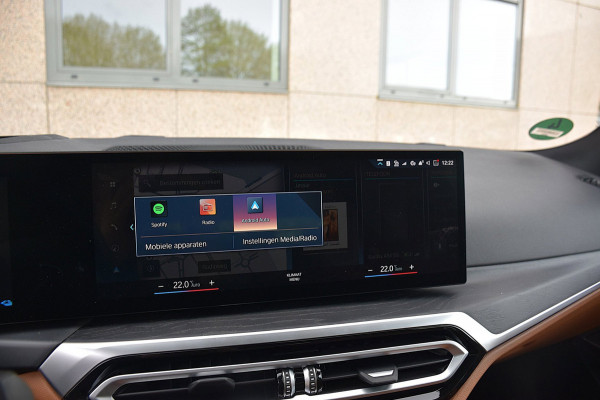 BMW 3 Serie Touring 330e*M-Pakket*Dak*Trekhaak*112Dkm**Keyless*2023*Boston Green*INDIVIDUAL*