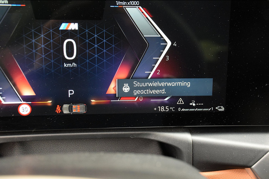 BMW 3 Serie Touring 330e*M-Pakket*Dak*Trekhaak*112Dkm**Keyless*2023*Boston Green*INDIVIDUAL*