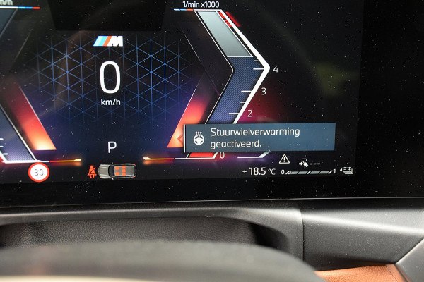 BMW 3 Serie Touring 330e*M-Pakket*Dak*Trekhaak*112Dkm**Keyless*2023*Boston Green*INDIVIDUAL*