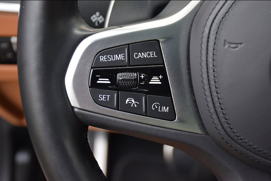 BMW 3 Serie Touring 330e*M-Pakket*Dak*Trekhaak*112Dkm**Keyless*2023*Boston Green*INDIVIDUAL*