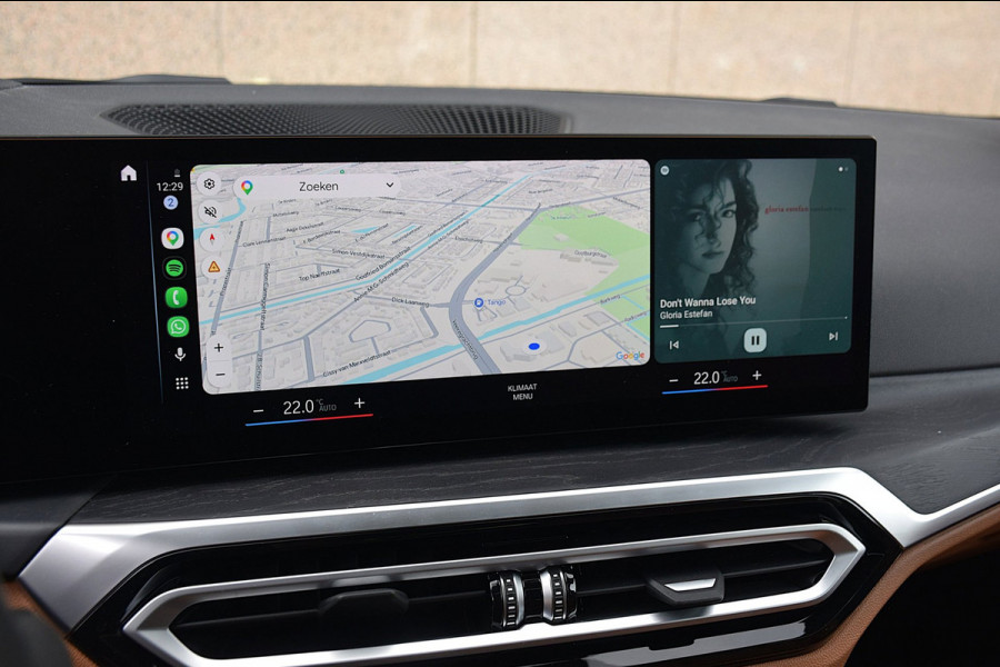 BMW 3 Serie Touring 330e*M-Pakket*Dak*Trekhaak*112Dkm**Keyless*2023*Boston Green*INDIVIDUAL*