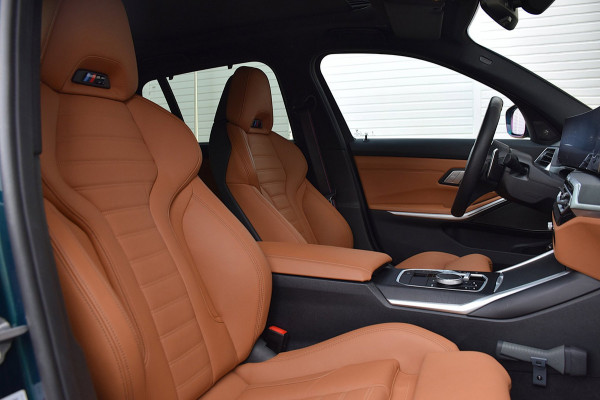 BMW 3 Serie Touring 330e*M-Pakket*Dak*Trekhaak*112Dkm**Keyless*2023*Boston Green*INDIVIDUAL*