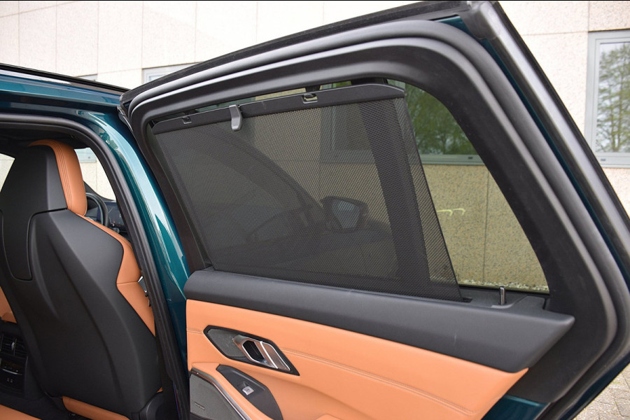 BMW 3 Serie Touring 330e*M-Pakket*Dak*Trekhaak*112Dkm**Keyless*2023*Boston Green*INDIVIDUAL*