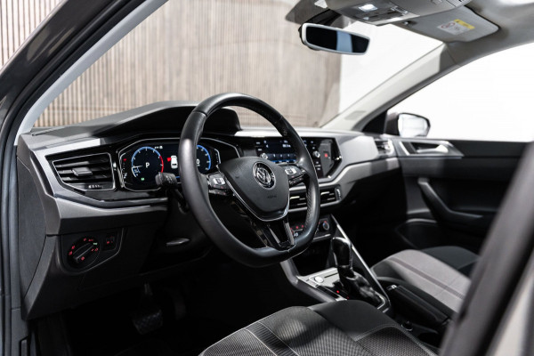 Volkswagen Polo 1.0 TSI R-line DSG PANO KEYLESS