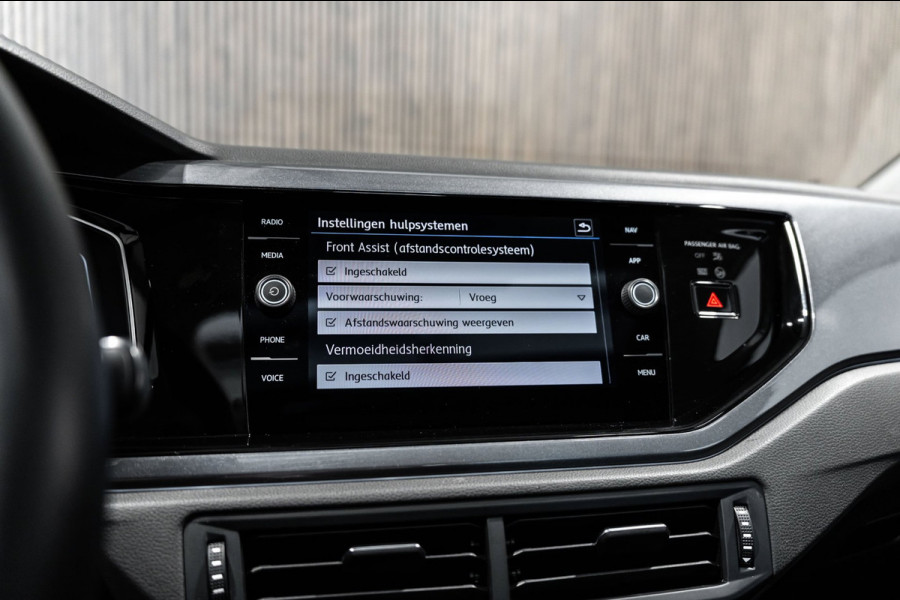 Volkswagen Polo 1.0 TSI R-line DSG PANO KEYLESS