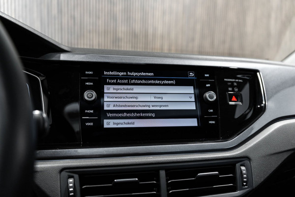 Volkswagen Polo 1.0 TSI R-line DSG PANO KEYLESS