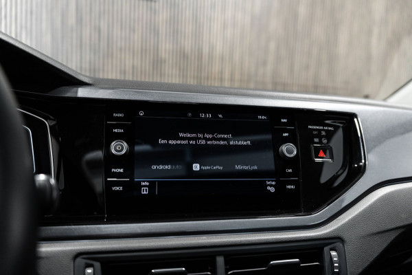 Volkswagen Polo 1.0 TSI R-line DSG PANO KEYLESS