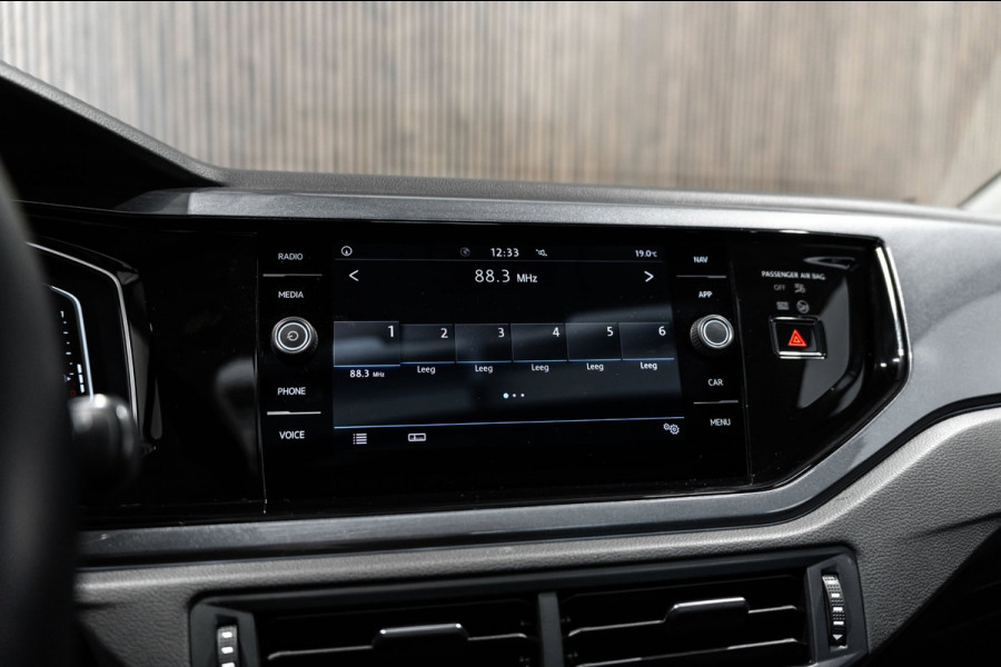 Volkswagen Polo 1.0 TSI R-line DSG PANO KEYLESS