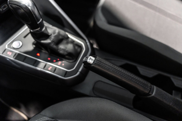 Volkswagen Polo 1.0 TSI R-line DSG PANO KEYLESS