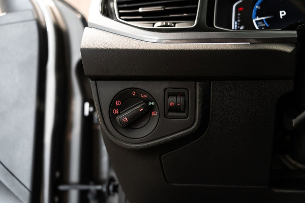 Volkswagen Polo 1.0 TSI R-line DSG PANO KEYLESS
