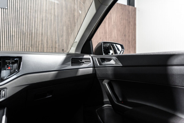 Volkswagen Polo 1.0 TSI R-line DSG PANO KEYLESS