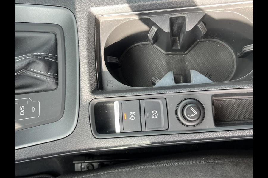 Audi Q3 Sportback 45 TFSI e S-LINE LEDEREN SPORTSTOELEN| STOELVERWARMING| ADAPTIVE CRUISE CONTROL| FULL LED| DODE HOEK SENSOR| RIJKLAARPRIJS INCL. 12 MND BOVAG GARANTIE