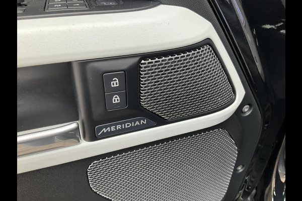 Land Rover Defender 2.0 D240 110 360°Cam Carplay Memory Trekhaak(3500)