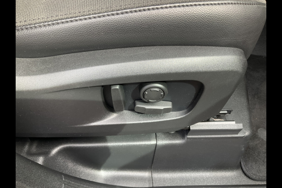 Land Rover Defender 2.0 D240 110 360°Cam Carplay Memory Trekhaak(3500)