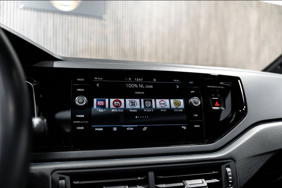 Volkswagen Taigo 1.5 TSI R-Line IQ DSG PANO CAMERA FULL OPTIES