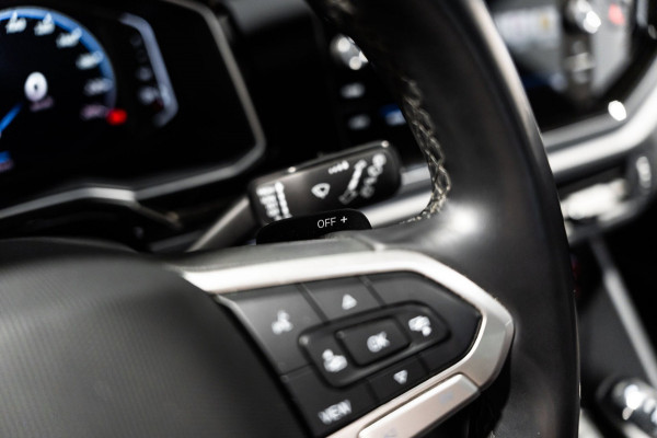 Volkswagen Taigo 1.5 TSI R-Line IQ DSG PANO CAMERA FULL OPTIES