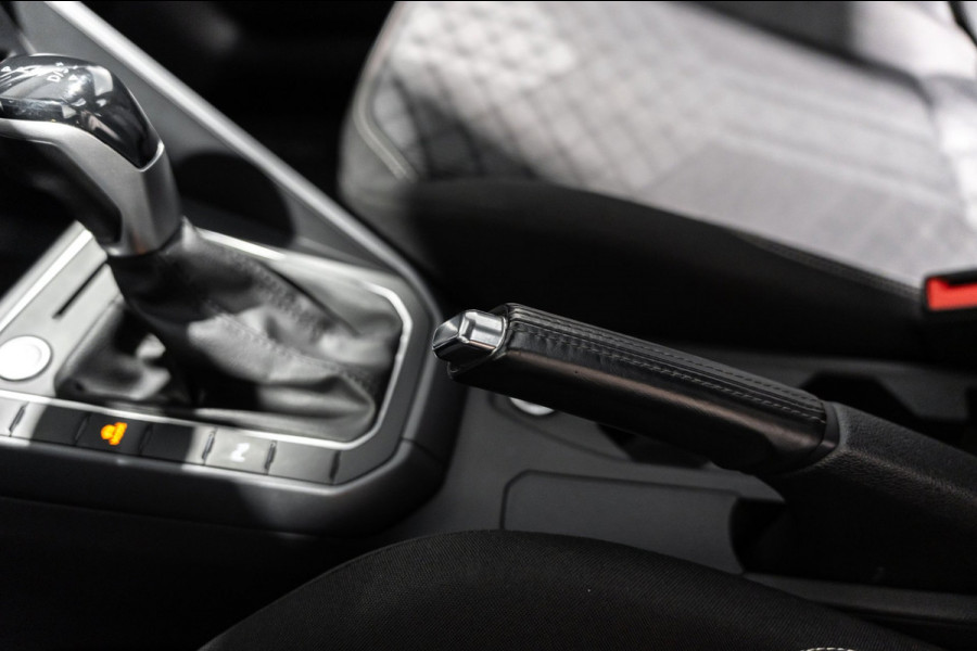 Volkswagen Taigo 1.5 TSI R-Line IQ DSG PANO CAMERA FULL OPTIES