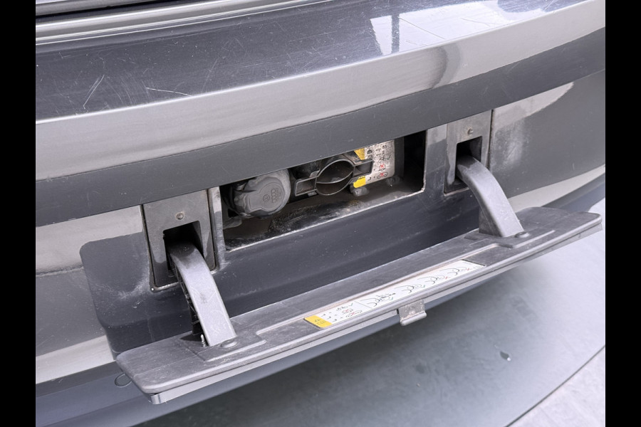 Volkswagen ID.3 First Plus 62kWh Trekhaak Navi-Pro Adap.Cruise Camera Matrix led 19" Ecc Apple Carplay Android Auto SOH 91% Stoel+Stuurverwarming Lmv Privacy Glas Keyless Rijstrooksensor Origineel Nederlandse Auto  € 44.000 nieuw!