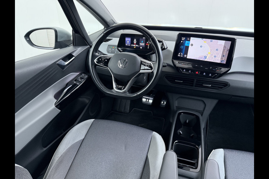 Volkswagen ID.3 First Plus 62kWh Trekhaak Navi-Pro Adap.Cruise Camera Matrix led 19" Ecc Apple Carplay Android Auto SOH 91% Stoel+Stuurverwarming Lmv Privacy Glas Keyless Rijstrooksensor Origineel Nederlandse Auto  € 44.000 nieuw!
