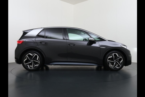 Volkswagen ID.3 First Plus 62kWh Trekhaak Navi-Pro Adap.Cruise Camera Matrix led 19" Ecc Apple Carplay Android Auto SOH 91% Stoel+Stuurverwarming Lmv Privacy Glas Keyless Rijstrooksensor Origineel Nederlandse Auto  € 44.000 nieuw!