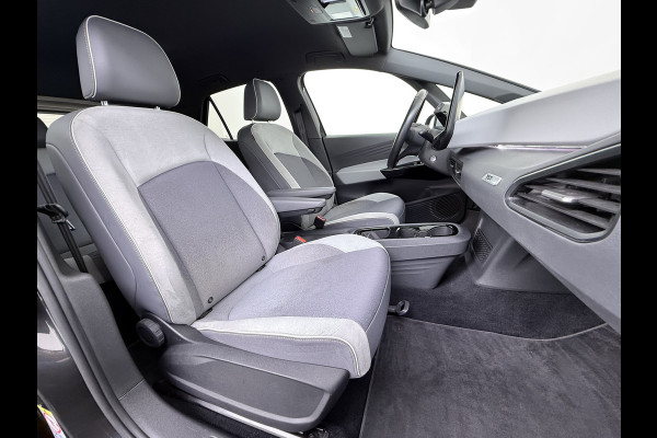 Volkswagen ID.3 First Plus 62kWh Trekhaak Navi-Pro Adap.Cruise Camera Matrix led 19" Ecc Apple Carplay Android Auto SOH 91% Stoel+Stuurverwarming Lmv Privacy Glas Keyless Rijstrooksensor Origineel Nederlandse Auto  € 44.000 nieuw!