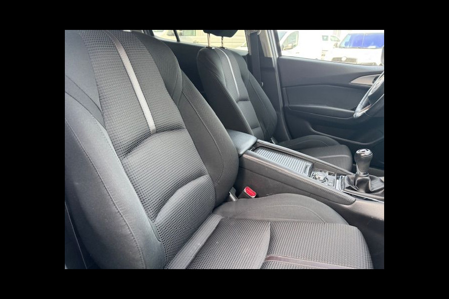 Mazda 3 2.2 SkyActiv-D 150 5deurs SkyLease+ Euro6 108.000km Airco/ECC,Navigatie,Camera,Head-up