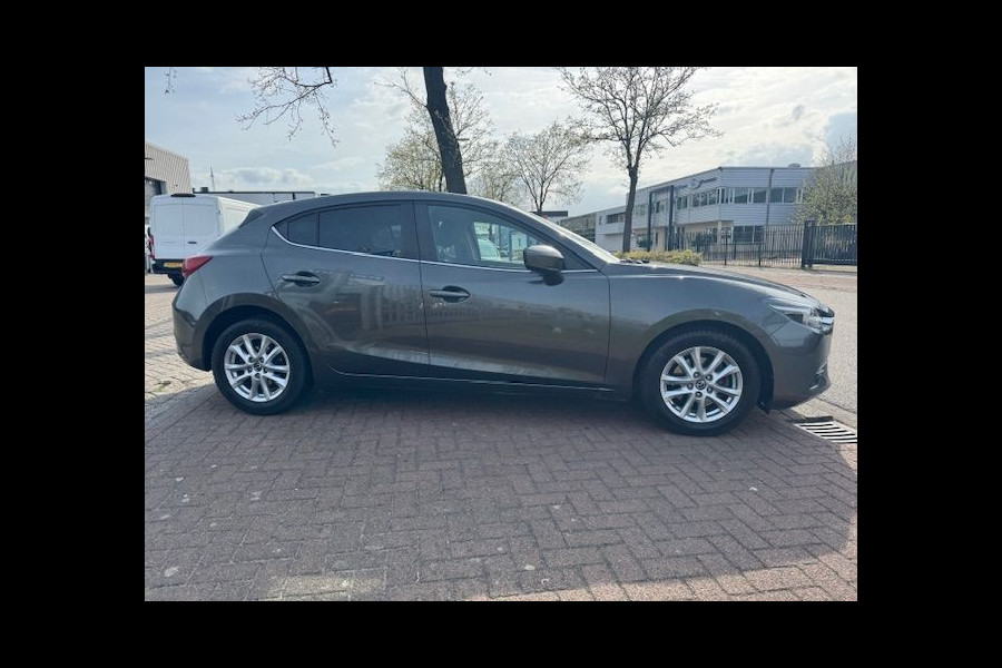 Mazda 3 2.2 SkyActiv-D 150 5deurs SkyLease+ Euro6 108.000km Airco/ECC,Navigatie,Camera,Head-up